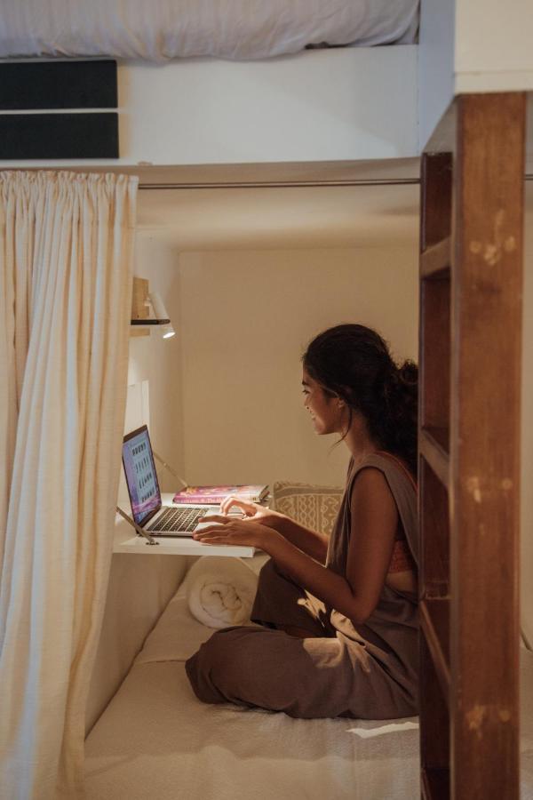 Vedya Boutique Hostel General Luna  Luaran gambar
